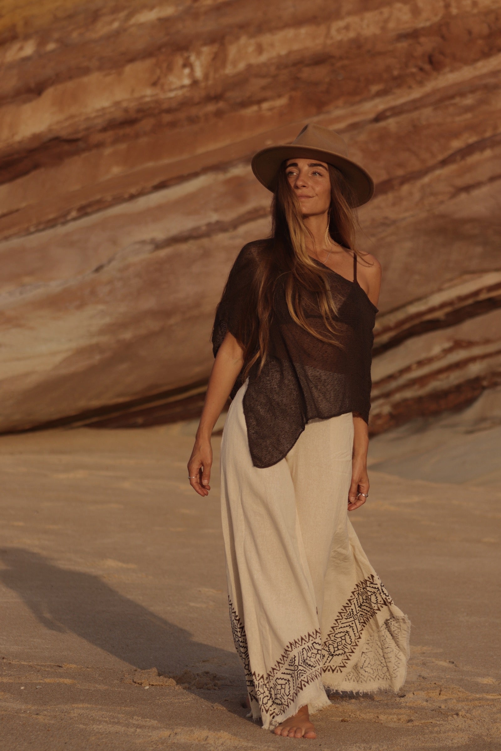 Net Poncho - Earthy Brown