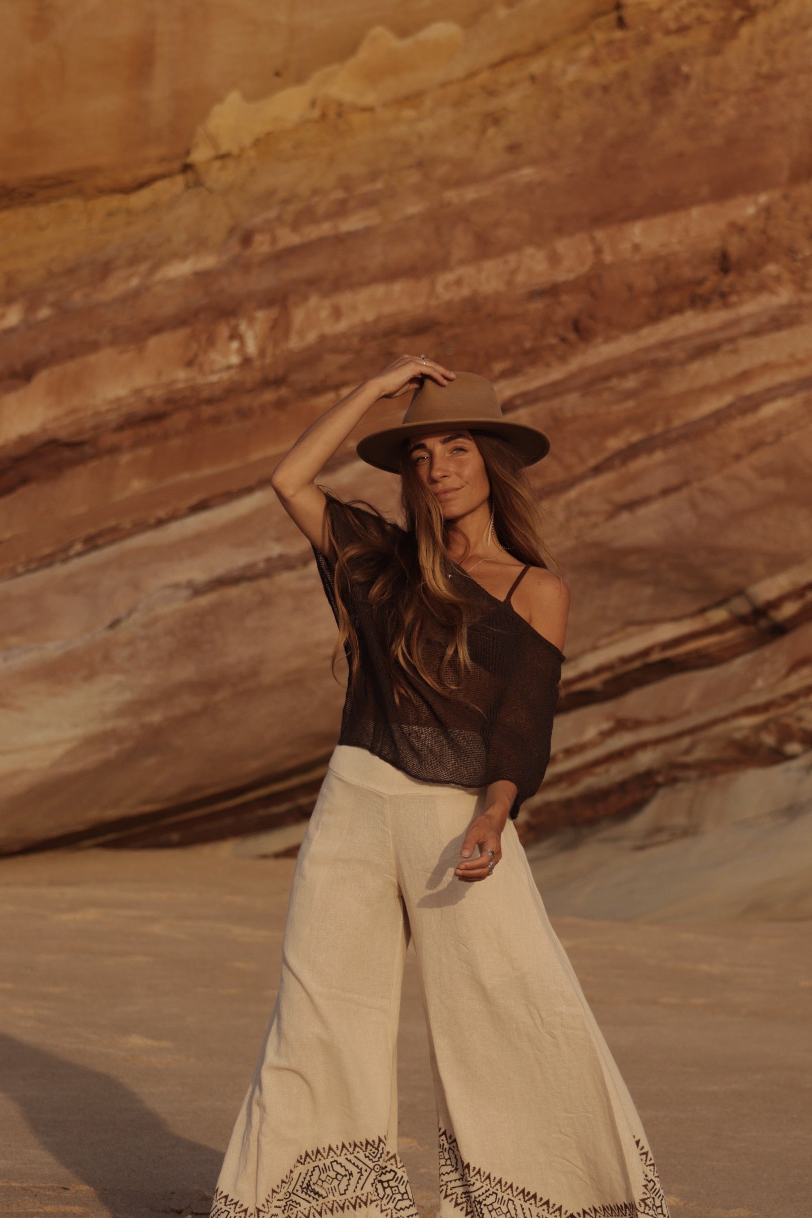 Net Poncho - Earthy Brown